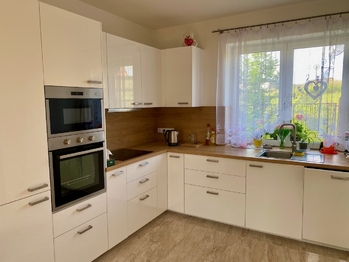 Zařízená kuchyně - Prodej domu 132 m², Ondřejov