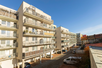 budova jižní pohled - Pronájem bytu 2+kk v osobním vlastnictví 58 m², Pardubice 