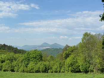 Prodej pozemku 1249 m², Hlinná