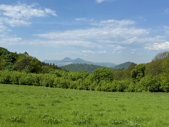 Prodej pozemku 1249 m², Hlinná