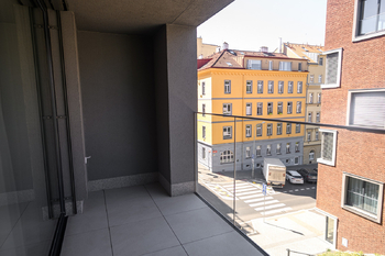 Pronájem bytu 2+kk v osobním vlastnictví 62 m², Praha 8 - Libeň