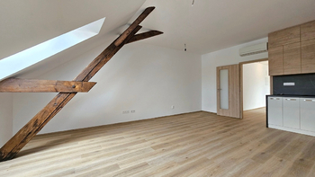 Pronájem bytu 2+kk v osobním vlastnictví 59 m², Hořovice