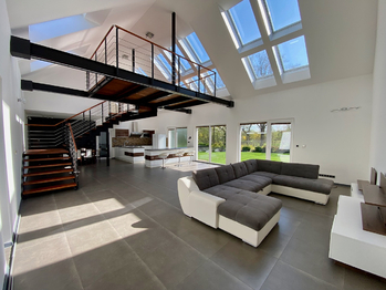 Atypický dům - Prodej domu 200 m², Pětihosty