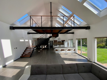 Světlý vzdušný dům - Prodej domu 200 m², Pětihosty