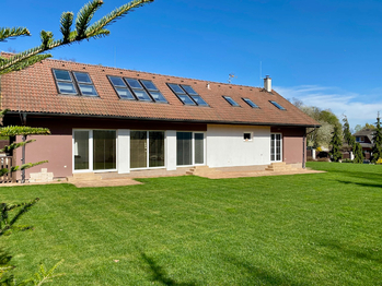 Velká zahrada - Prodej domu 200 m², Pětihosty