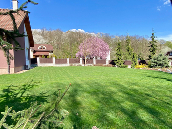 Velká zahrada - Prodej domu 200 m², Pětihosty