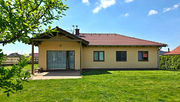 Prodej domu 125 m², Zlosyň