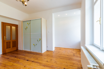 Prodej domu 403 m², Praha 10 - Hostivař
