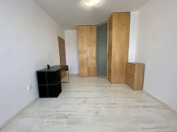 Pronájem bytu 2+kk v osobním vlastnictví 52 m², Praha 9 - Hloubětín