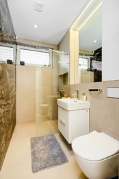 Koupelna - Prodej domu 297 m², Kuřim