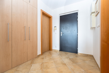 Prodej bytu 2+kk v osobním vlastnictví 64 m², Praha 7 - Holešovice