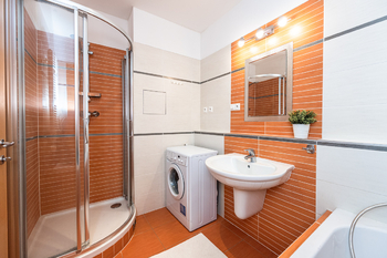 Prodej bytu 2+kk v osobním vlastnictví 64 m², Praha 7 - Holešovice