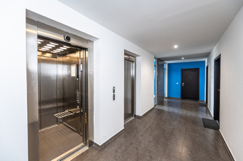 Prodej bytu 2+kk v osobním vlastnictví 64 m², Praha 7 - Holešovice