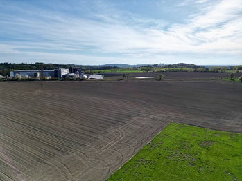 Velký pozemek na výstavbu farmy - Prodej pozemku 54450 m², Kunice