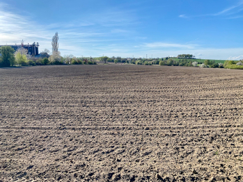 Velký pozemek na výstavbu farmy - Prodej pozemku 54450 m², Kunice