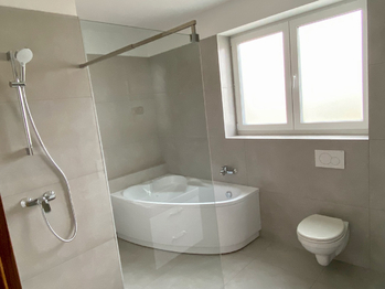 Velký slunný dům - Pronájem domu 123 m², Mukařov