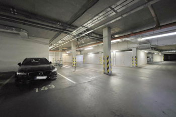 Pronájem garážového stání 18 m², Praha 5 - Hlubočepy