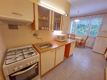kuchyně s jídelnou - Pronájem bytu 3+1 v osobním vlastnictví 83 m², Třeboň