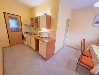 kuchyně s jídelnou - Pronájem bytu 3+1 v osobním vlastnictví 83 m², Třeboň