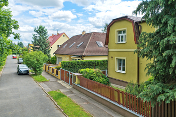 Prodej bytu 2+1 v osobním vlastnictví 50 m², Praha 10 - Uhříněves