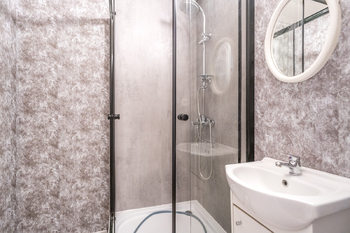 Koupelna - Prodej bytu 1+1 v osobním vlastnictví 46 m², Habrovany