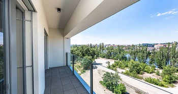 Pronájem bytu 2+kk v osobním vlastnictví 61 m², Praha 8 - Karlín
