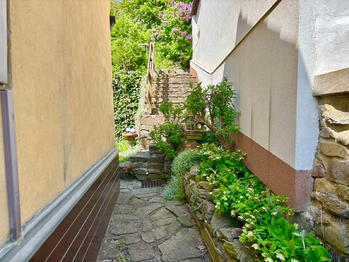 Průchod z ulice na dvůr - Prodej chaty / chalupy 65 m², Račice-Pístovice