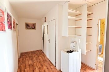 chodba bytu  3 - Pronájem bytu 3+1 v družstevním vlastnictví 81 m², Praha 4 - Libuš