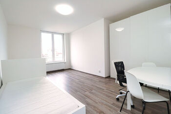 Pronájem bytu 3+kk v osobním vlastnictví 95 m², Praha 4 - Nusle