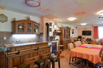 Prostory v menším domě - Prodej domu 536 m², Sedlec-Prčice