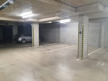 Pronájem garážového stání 13 m², Brno