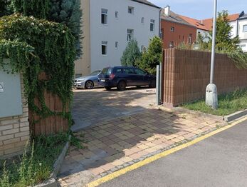 Pronájem malého objektu 12 m², Praha 9 - Vysočany