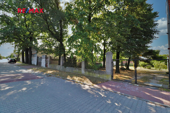 Prodej pozemku 668 m², Praha 9 - Horní Počernice