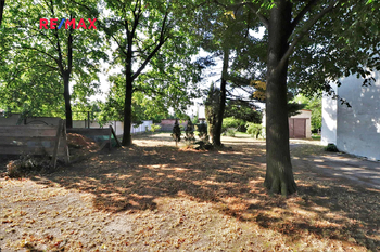 Prodej pozemku 668 m², Praha 9 - Horní Počernice