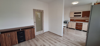 Obývací pokoj - Pronájem bytu 1+1 v osobním vlastnictví 31 m², Vyškov