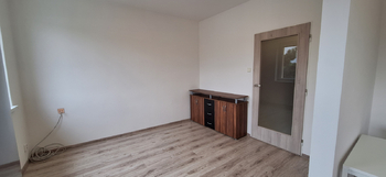 Obývací pokoj  - Pronájem bytu 1+1 v osobním vlastnictví 31 m², Vyškov