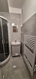 Koupelna - Pronájem bytu 1+1 v osobním vlastnictví 31 m², Vyškov