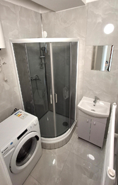 Koupelna - Pronájem bytu 1+1 v osobním vlastnictví 31 m², Vyškov