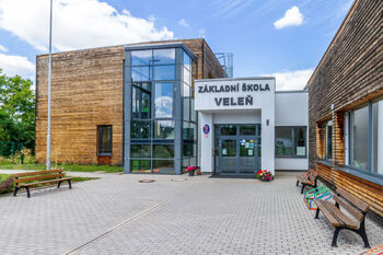 Pronájem domu 200 m², Veleň