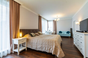 Pronájem domu 200 m², Veleň