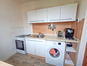 kuchyně - Pronájem bytu 2+1 v osobním vlastnictví 46 m², České Budějovice