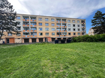 Prodej bytu 2+kk v družstevním vlastnictví 36 m², Hostomice