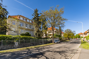 Pronájem bytu 1+kk v osobním vlastnictví 14 m², Praha 6 - Dejvice