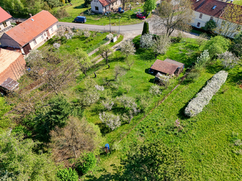 Prodej pozemku 816 m², Zalešany