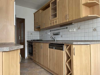 Prodej bytu 3+1 v osobním vlastnictví 77 m², Praha 6 - Řepy
