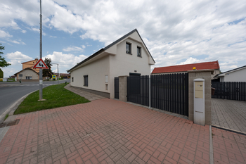 Prodej domu 149 m², Vykáň