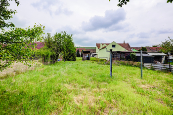 Prodej pozemku 965 m², Kojátky