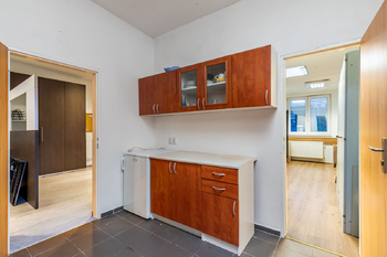 Pronájem skladovacích prostor 250 m², Praha 5 - Košíře