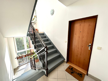 Prodej bytu 4+kk v osobním vlastnictví 109 m², Dolní Břežany