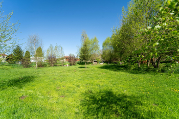 Prodej pozemku 2100 m², Vlastějovice